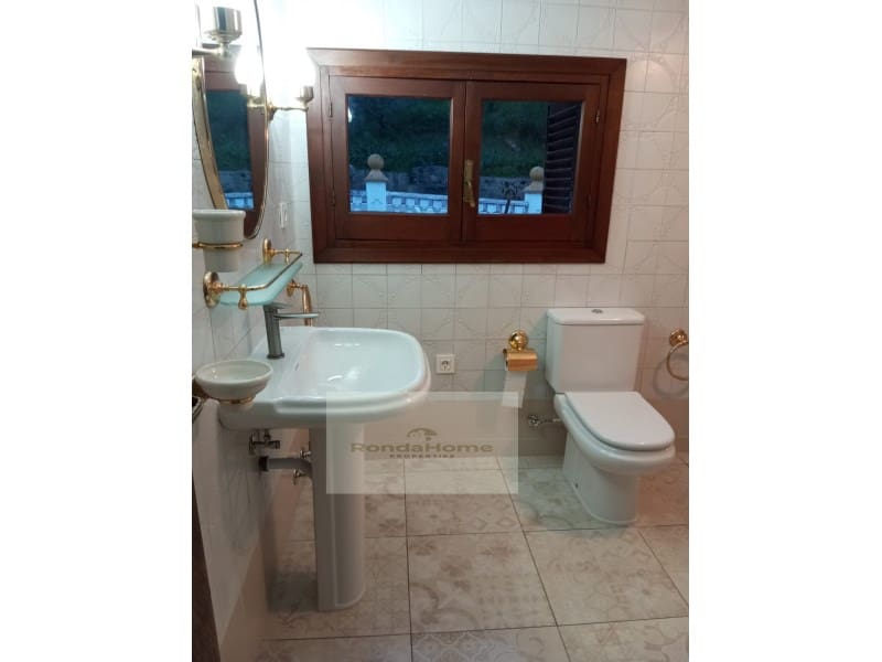 4 soveværelse Villa til salg i Cortes de la Frontera med swimmingpool garage - € 284.000 (Ref: 9118898)