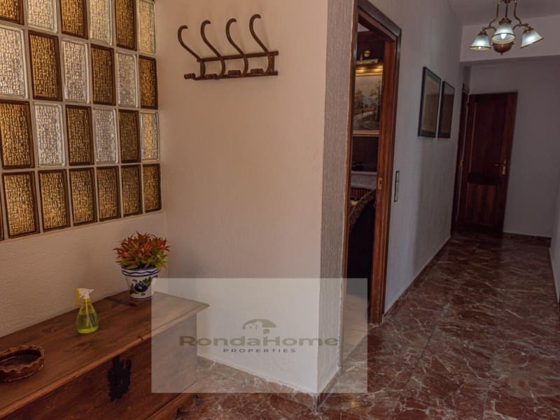 4 soveværelse Villa til salg i Cortes de la Frontera med swimmingpool garage - € 284.000 (Ref: 9118898)