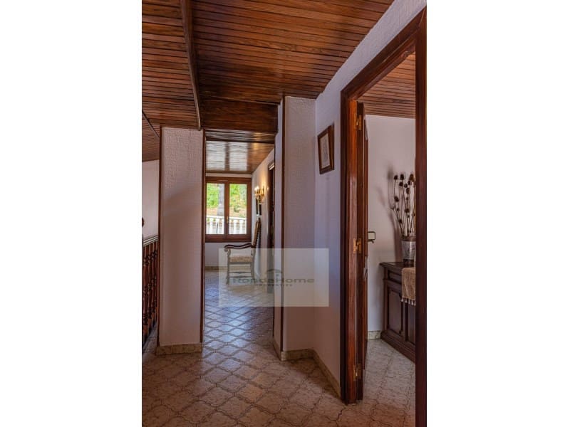 4 soveværelse Villa til salg i Cortes de la Frontera med swimmingpool garage - € 284.000 (Ref: 9118898)