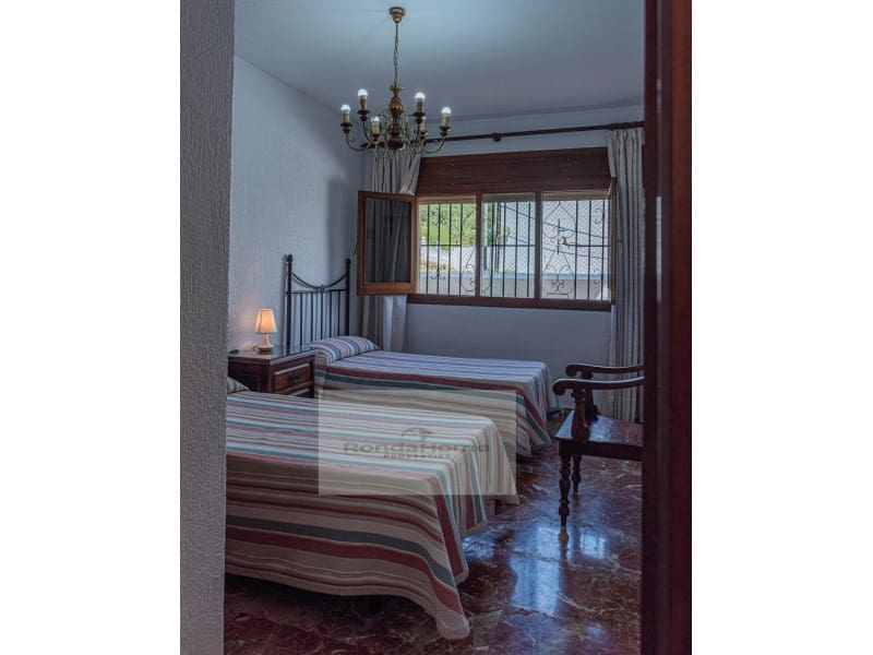 4 soveværelse Villa til salg i Cortes de la Frontera med swimmingpool garage - € 284.000 (Ref: 9118898)