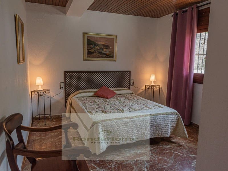 4 soveværelse Villa til salg i Cortes de la Frontera med swimmingpool garage - € 284.000 (Ref: 9118898)