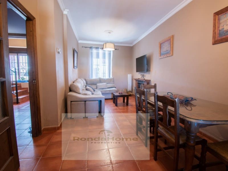 3 sypialnia Willa na sprzedaż w Arriate z garażem - 249 000 € (Ref: 9125529)