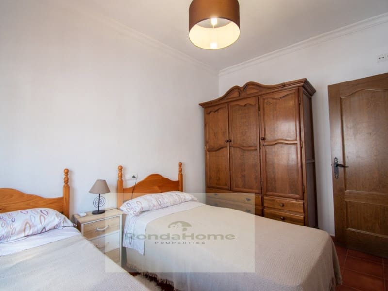 3 sypialnia Willa na sprzedaż w Arriate z garażem - 249 000 € (Ref: 9125529)