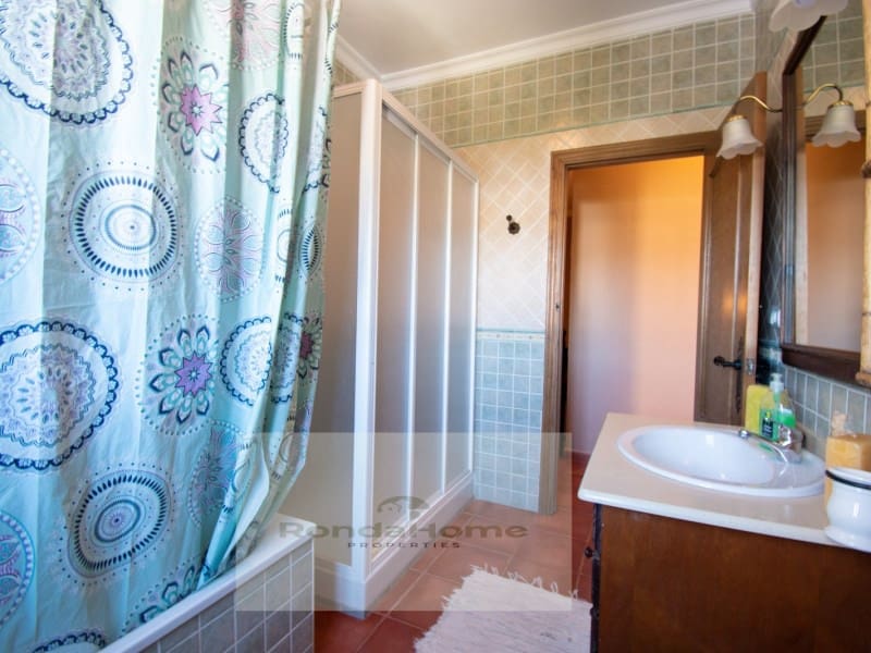 3 sypialnia Willa na sprzedaż w Arriate z garażem - 249 000 € (Ref: 9125529)