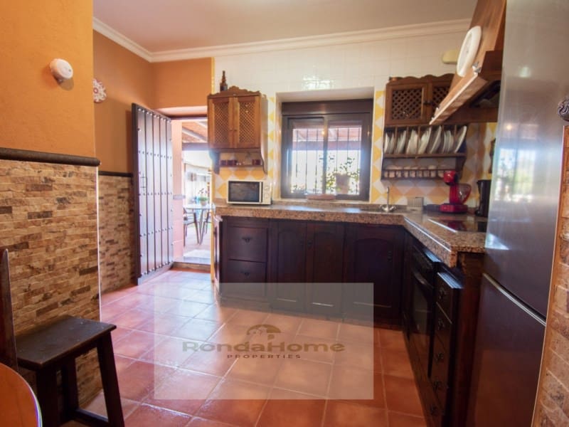 3 sypialnia Willa na sprzedaż w Arriate z garażem - 249 000 € (Ref: 9125529)