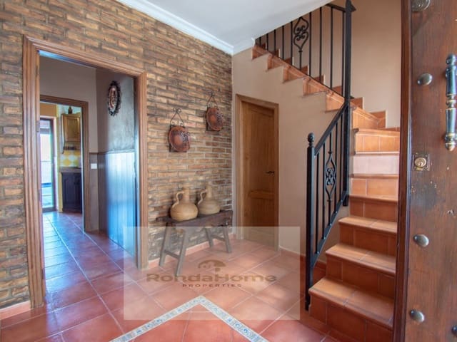 3 chambre Villa/Maison à vendre à Arriate avec garage - 249 000 € (Ref: 9125529)