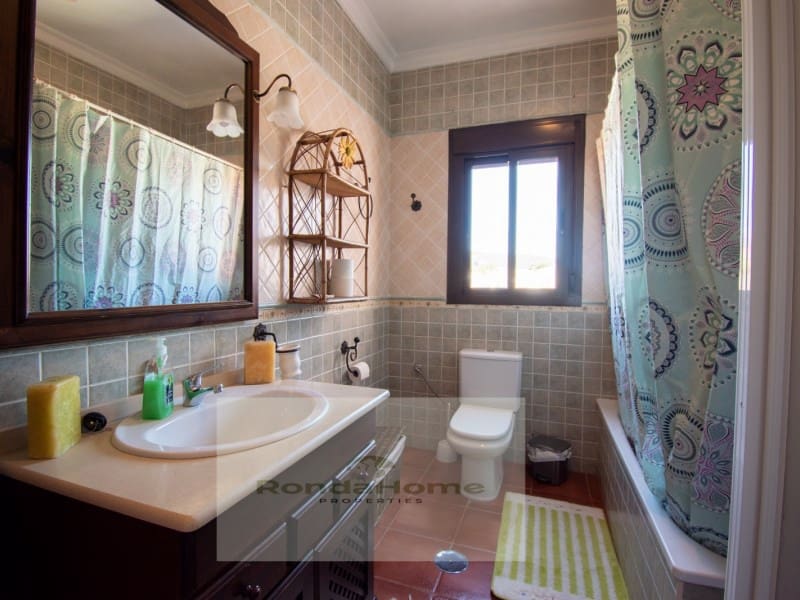 3 sypialnia Willa na sprzedaż w Arriate z garażem - 249 000 € (Ref: 9125529)