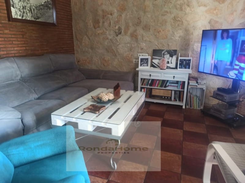 5 slaapkamer Villa te koop in Setenil de las Bodegas - € 600.000 (Ref: 9125531)