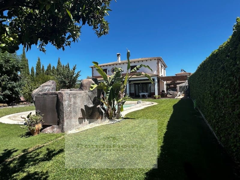 5 slaapkamer Villa te koop in Setenil de las Bodegas - € 600.000 (Ref: 9125531)