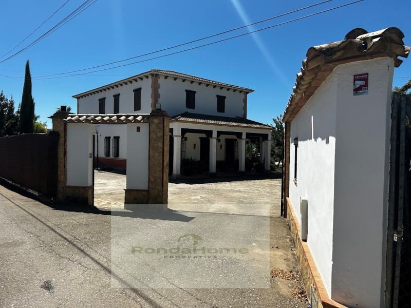 5 slaapkamer Villa te koop in Setenil de las Bodegas - € 600.000 (Ref: 9125531)