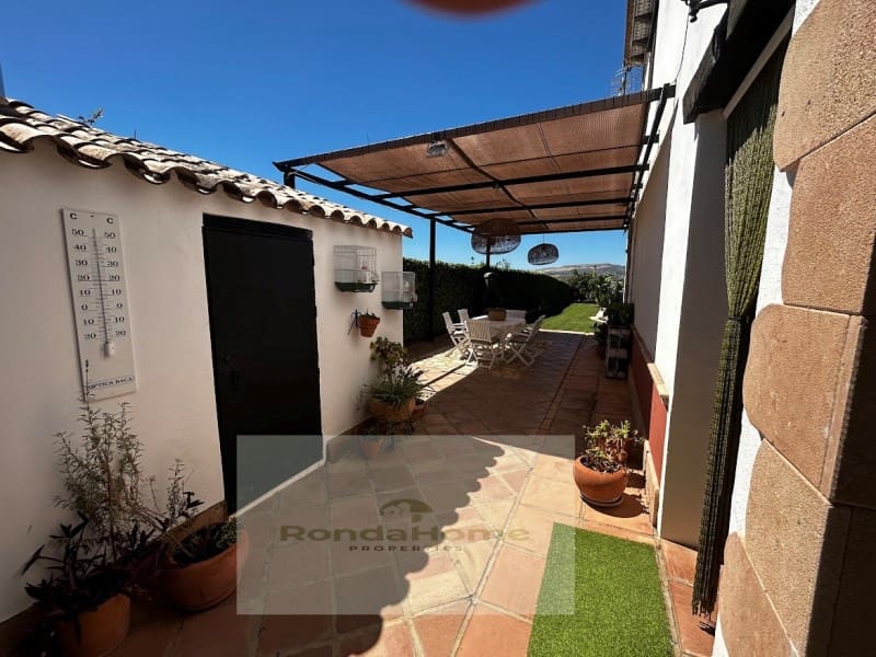 5 slaapkamer Villa te koop in Setenil de las Bodegas - € 600.000 (Ref: 9125531)