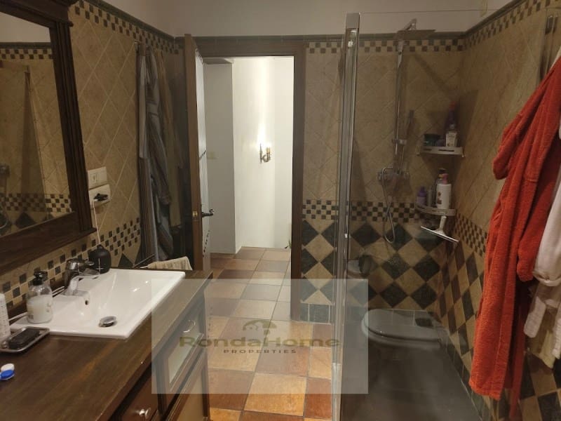 5 slaapkamer Villa te koop in Setenil de las Bodegas - € 600.000 (Ref: 9125531)