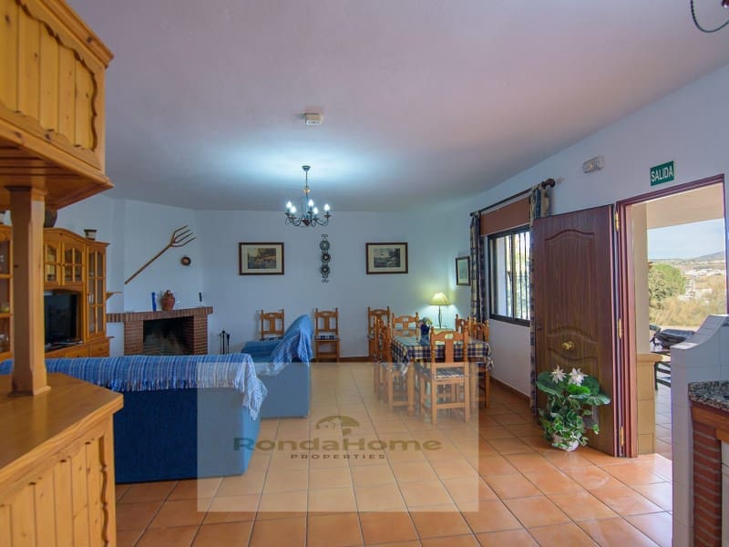 3 sovrum Finca/Hus på landet till salu i Ronda med pool garage - 650 000 € (Ref: 9132659)