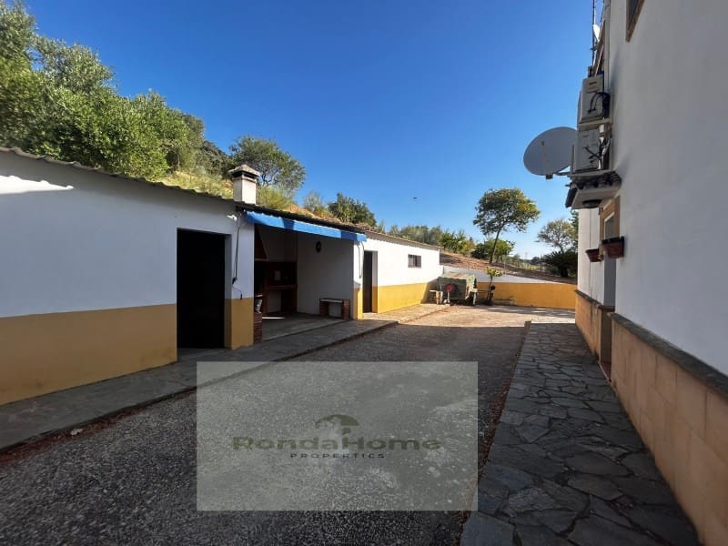 3 sovrum Finca/Hus på landet till salu i Ronda med pool garage - 650 000 € (Ref: 9132659)