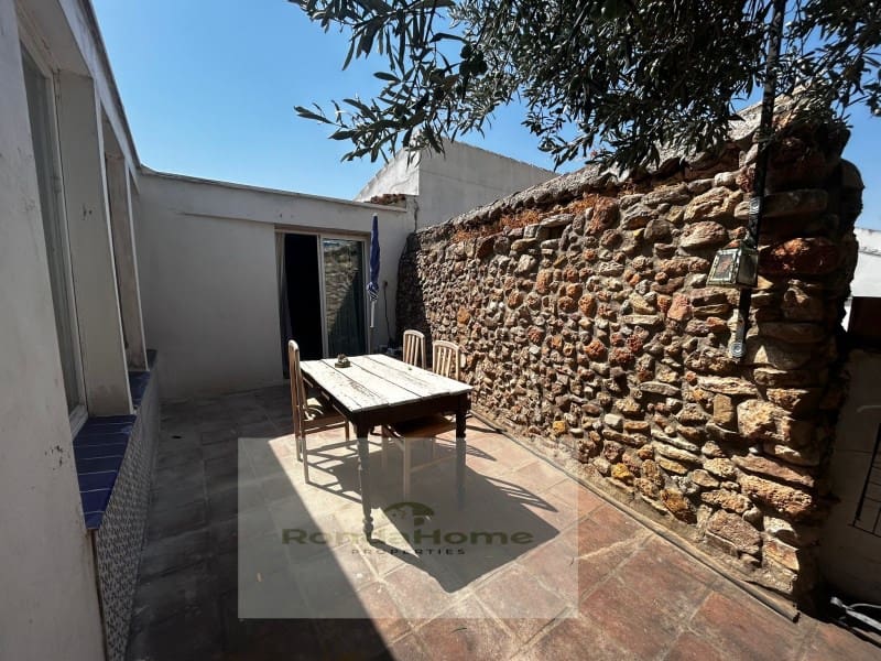 3 bedroom Townhouse for sale in Algodonales - € 125,000 (Ref: 9174874)