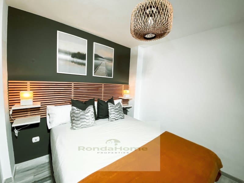 1 soveværelse Lejlighed til salg i Fuengirola - € 250.000 (Ref: 9176819)