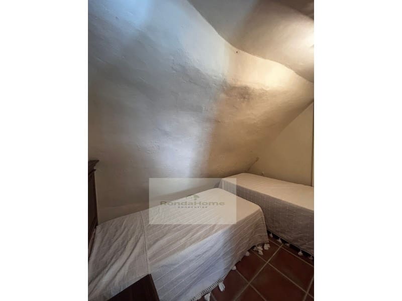 3 sypialnia Finka/Dom wiejski na sprzedaż w Setenil de las Bodegas - 120 000 € (Ref: 9176822)