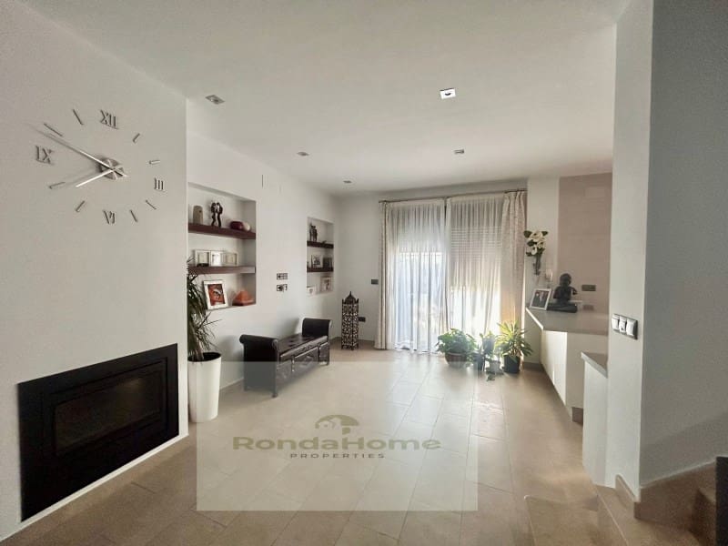 3 soveværelse Byhus til salg i Zahara de la Sierra - € 196.000 (Ref: 9176825)