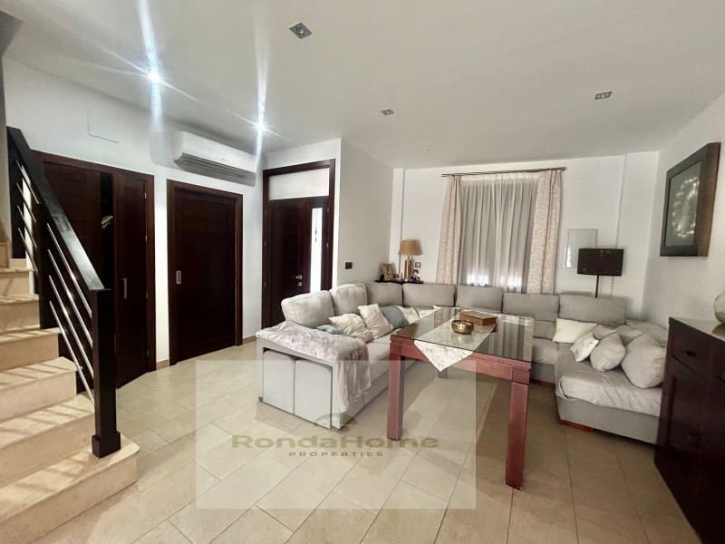 3 soveværelse Byhus til salg i Zahara de la Sierra - € 196.000 (Ref: 9176825)