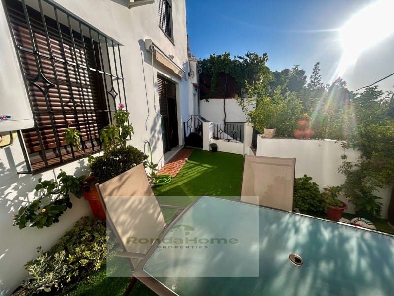 3 soveværelse Byhus til salg i Zahara de la Sierra - € 196.000 (Ref: 9176825)