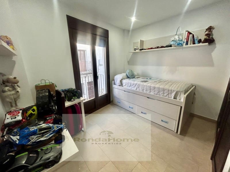 3 soveværelse Byhus til salg i Zahara de la Sierra - € 196.000 (Ref: 9176825)