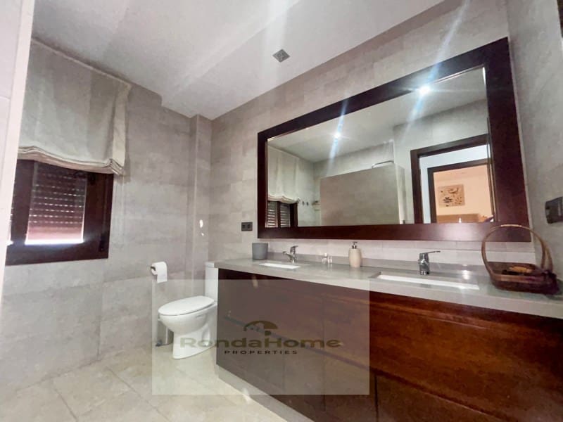 3 soveværelse Byhus til salg i Zahara de la Sierra - € 196.000 (Ref: 9176825)