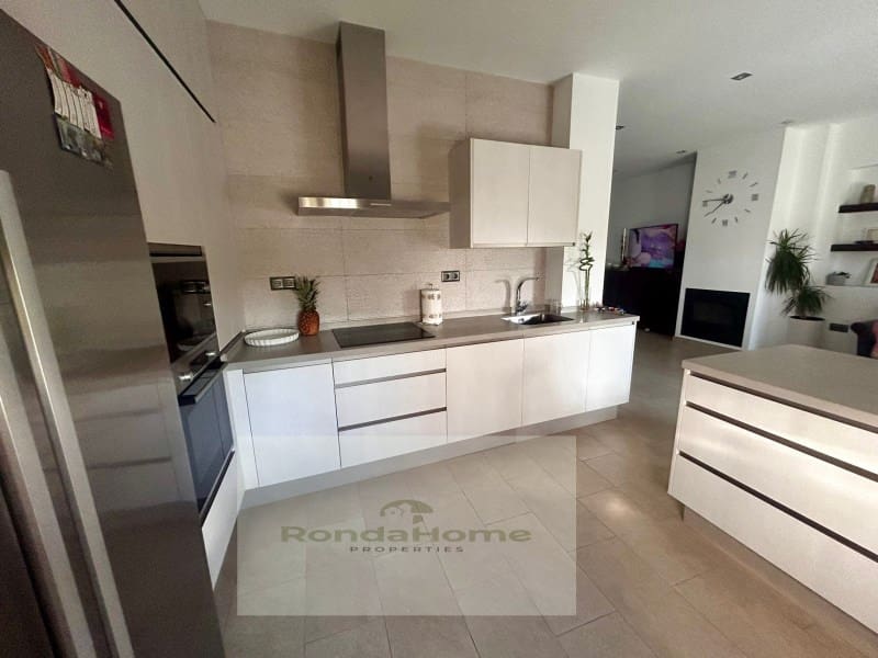 3 soveværelse Byhus til salg i Zahara de la Sierra - € 196.000 (Ref: 9176825)