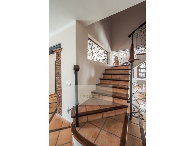 6 soveværelse Villa til salg i Fuengirola med garage - € 980.000 (Ref: 9198557)