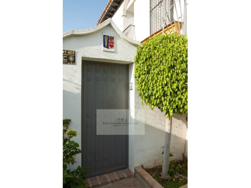 6 soveværelse Villa til salg i Fuengirola med garage - € 980.000 (Ref: 9198557)