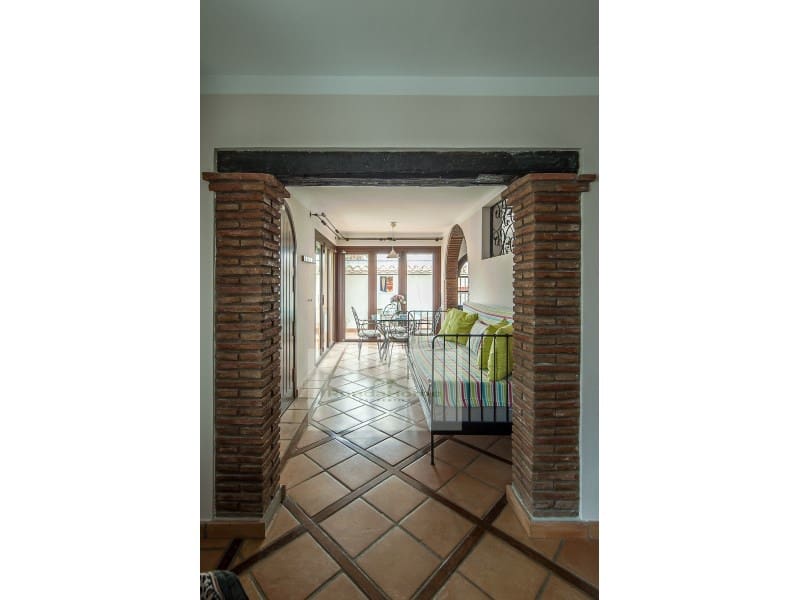 6 soveværelse Villa til salg i Fuengirola med garage - € 980.000 (Ref: 9198557)