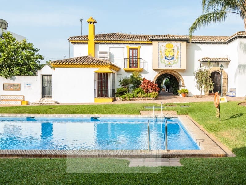 6 soveværelse Villa til salg i Fuengirola med garage - € 980.000 (Ref: 9198557)