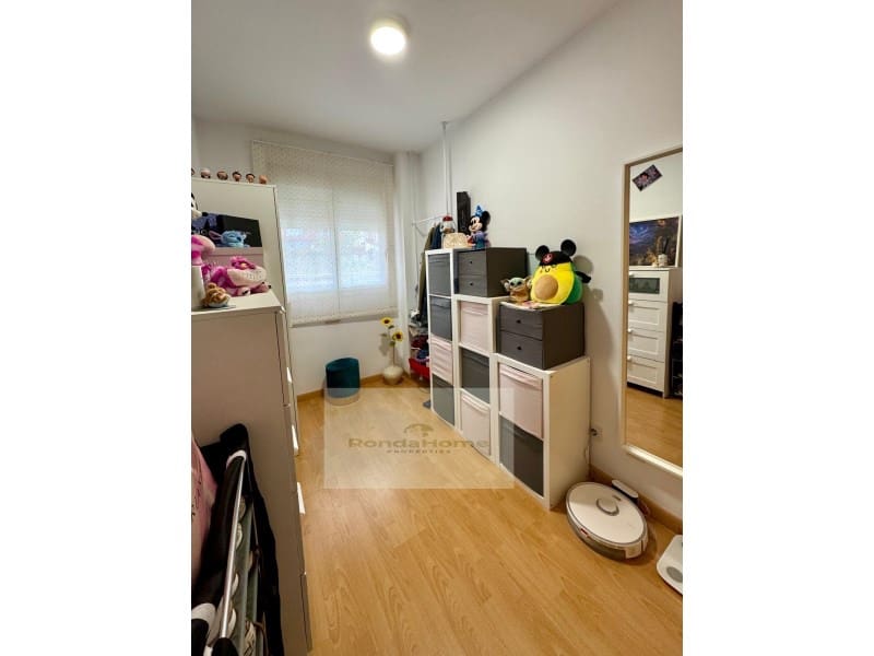 2 slaapkamer Flat te koop in Benalmadena met zwembad - € 330.000 (Ref: 9198558)