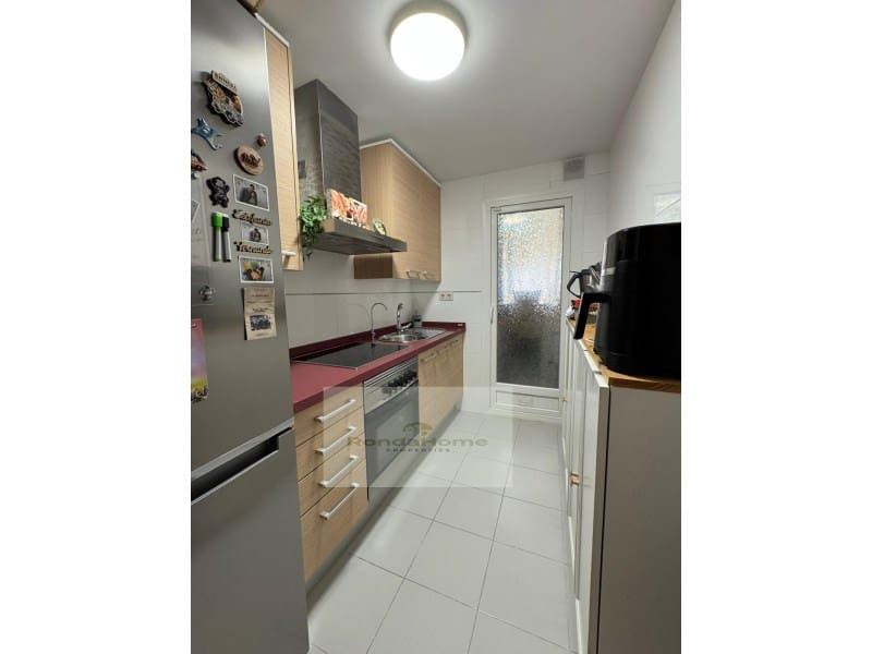 2 slaapkamer Flat te koop in Benalmadena met zwembad - € 330.000 (Ref: 9198558)