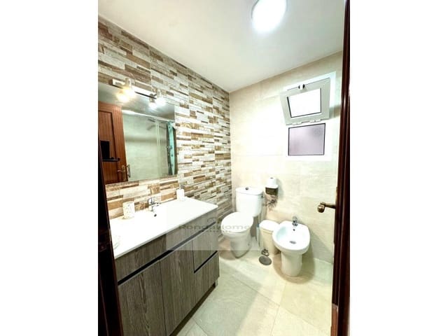 3 chambre Appartement à vendre à Zona Puerto Deportivo, Fuengirola - 299 000 € (Ref: 9236762)