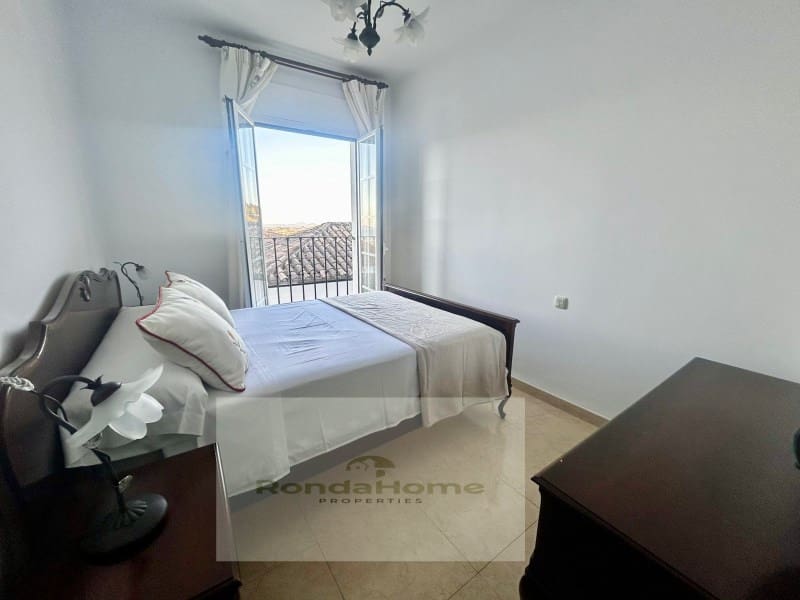 4 soveværelse Byhus til salg i El Gastor med garage - € 130.000 (Ref: 9240261)