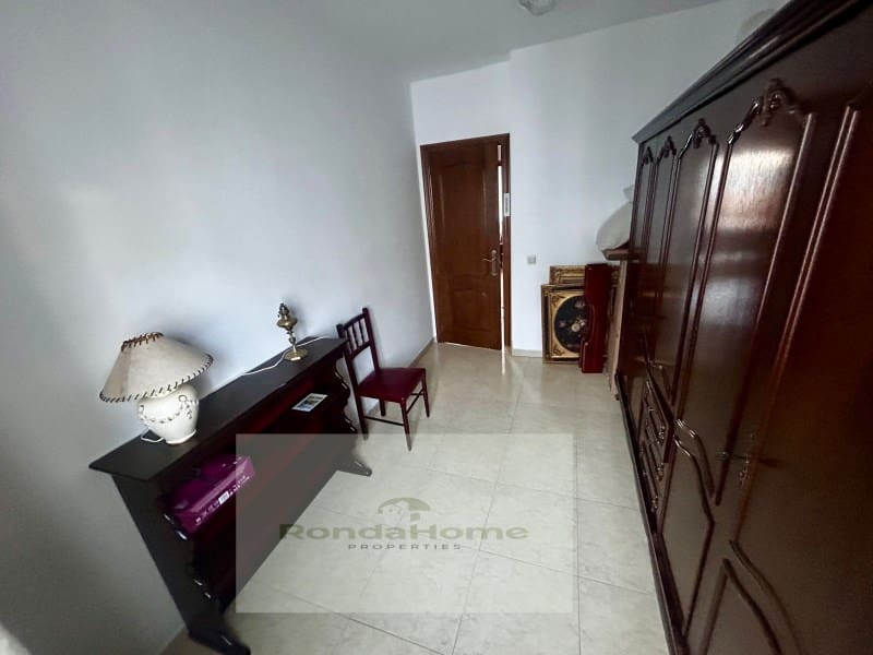 4 soveværelse Byhus til salg i El Gastor med garage - € 130.000 (Ref: 9240261)