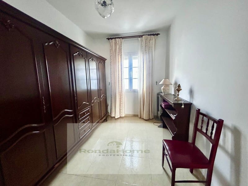 4 soveværelse Byhus til salg i El Gastor med garage - € 130.000 (Ref: 9240261)