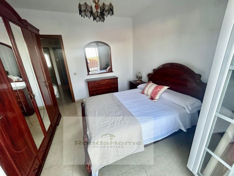 4 soveværelse Byhus til salg i El Gastor med garage - € 130.000 (Ref: 9240261)