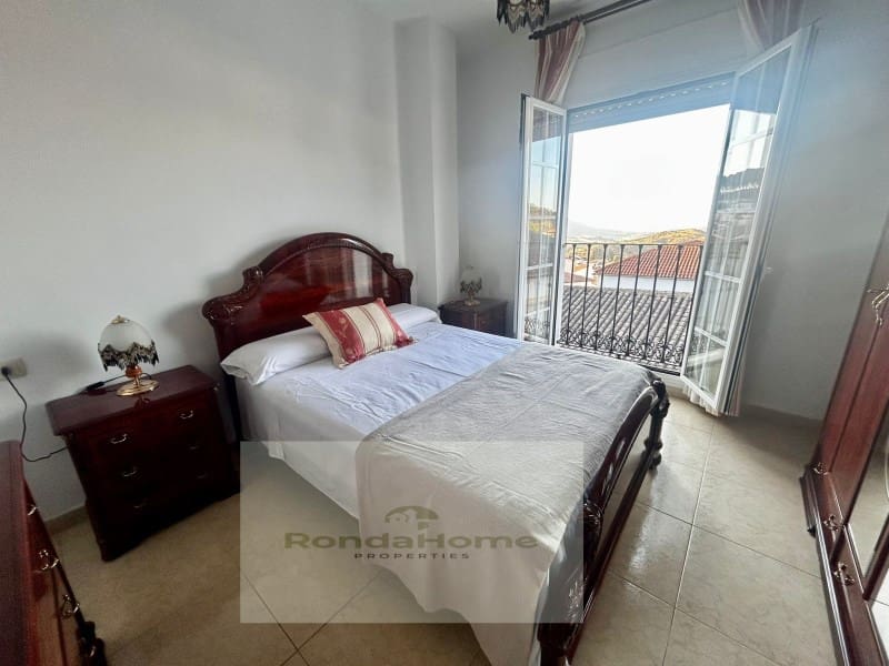 4 soveværelse Byhus til salg i El Gastor med garage - € 130.000 (Ref: 9240261)