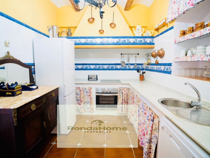 4 sypialnia Finka/Dom wiejski na sprzedaż w Villamartin z basenem garażem - 518 000 € (Ref: 9305187)