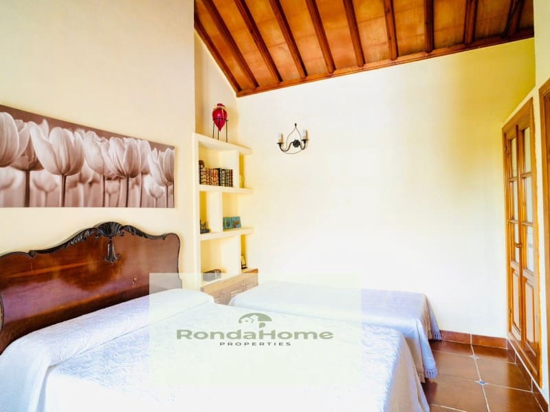 4 sypialnia Finka/Dom wiejski na sprzedaż w Villamartin z basenem garażem - 518 000 € (Ref: 9305187)