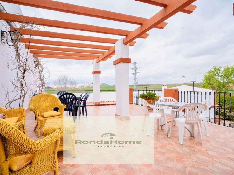 4 sypialnia Finka/Dom wiejski na sprzedaż w Villamartin z basenem garażem - 518 000 € (Ref: 9305187)