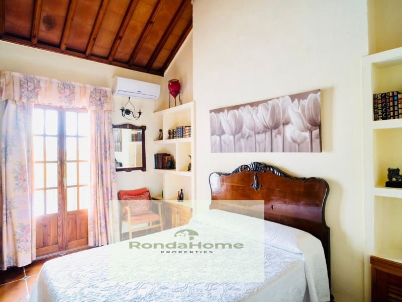 4 sypialnia Finka/Dom wiejski na sprzedaż w Villamartin z basenem garażem - 518 000 € (Ref: 9305187)