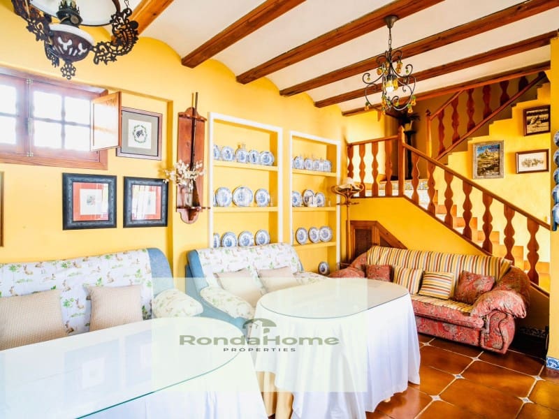 4 sypialnia Finka/Dom wiejski na sprzedaż w Villamartin z basenem garażem - 518 000 € (Ref: 9305187)