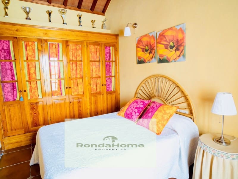 4 sypialnia Finka/Dom wiejski na sprzedaż w Villamartin z basenem garażem - 518 000 € (Ref: 9305187)