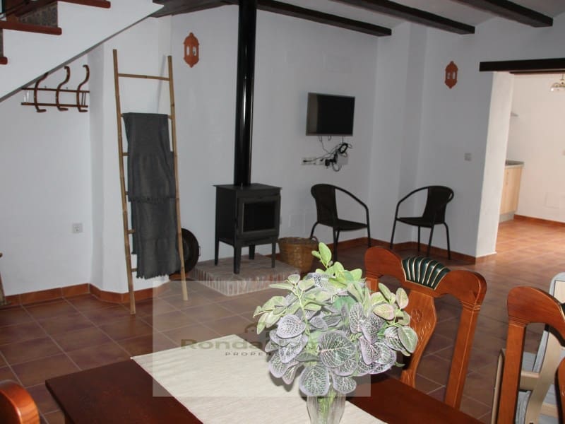 3 soveværelse Byhus til salg i Zahara de la Sierra med garage - € 165.000 (Ref: 9347746)