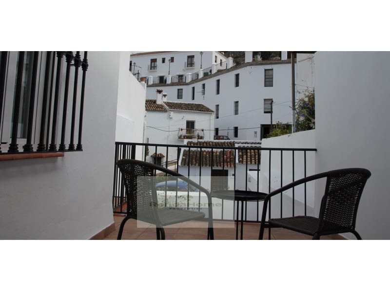 3 soveværelse Byhus til salg i Zahara de la Sierra med garage - € 165.000 (Ref: 9347746)