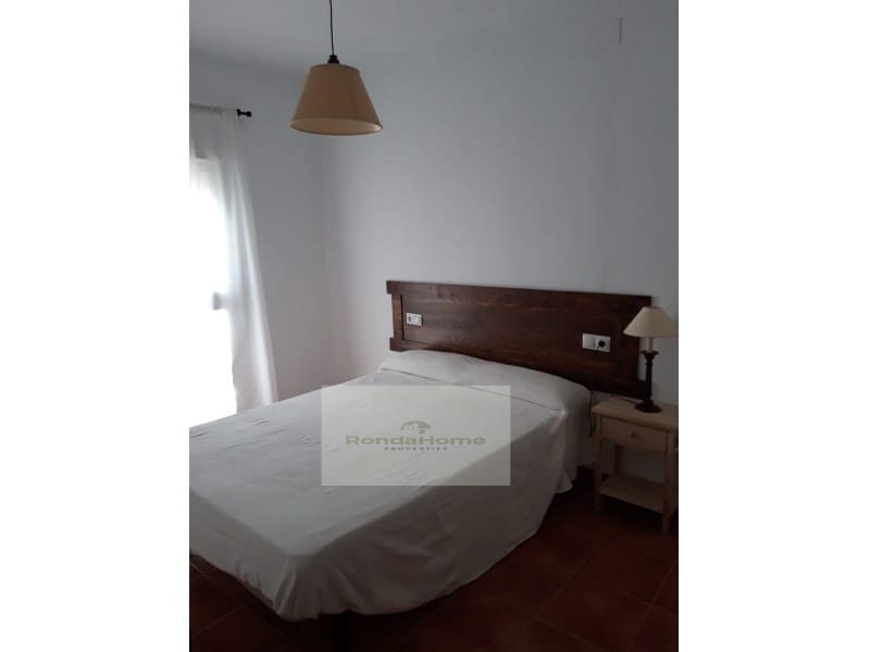 3 soveværelse Byhus til salg i Zahara de la Sierra med garage - € 165.000 (Ref: 9347746)