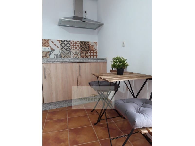 3 soveværelse Byhus til salg i Zahara de la Sierra med garage - € 165.000 (Ref: 9347746)