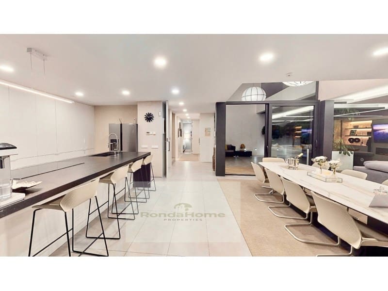 4 sypialnia Willa do wynajęcia w Mijas z basenem garażem - 8 900 € (Ref: 9359843)